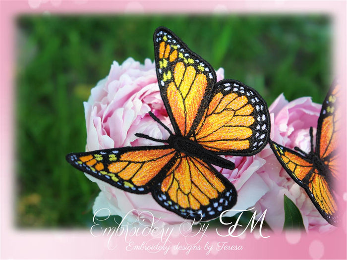 FSL Butterfly No. 8 / Monarch butterfly / two sizes / 4x4 and 5x7 hoop