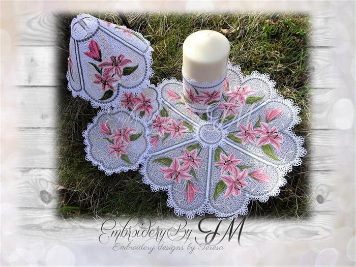Large set with Lily