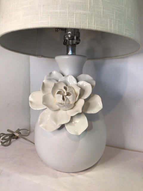 Table White Flower Drum Shade Lamp
