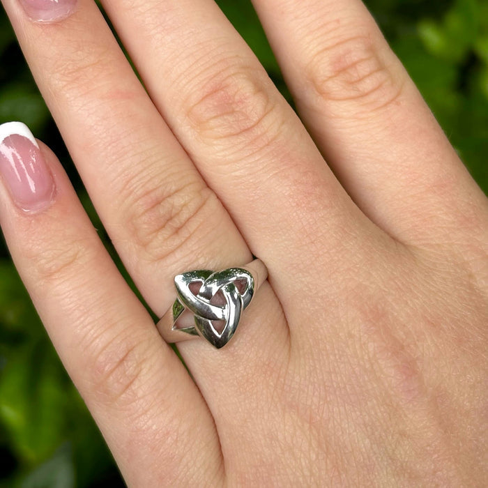 Trinity Knot Ring