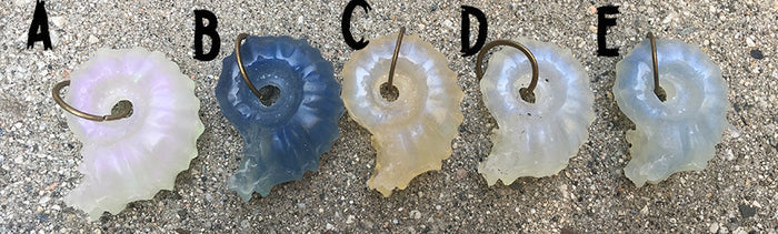 AMMONITE GLOW IN THE DARK PENDANT- SMOOTH
