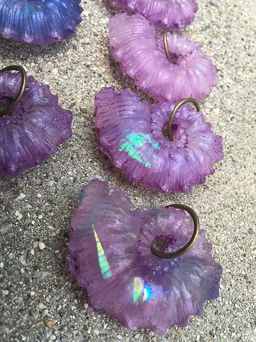 AMMONITE GLOW IN THE DARK PENDANT- TEXTURED
