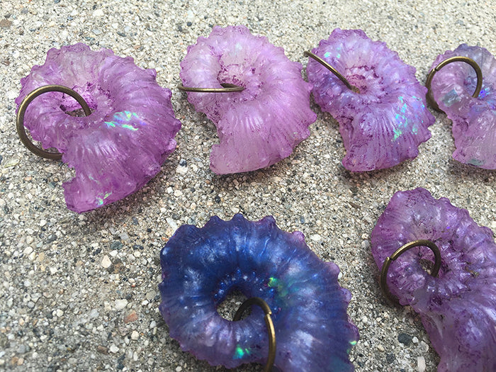 AMMONITE GLOW IN THE DARK PENDANT- TEXTURED