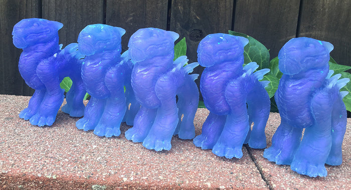 BULLNOG- CAST FIGURE- PURPLE SKY
