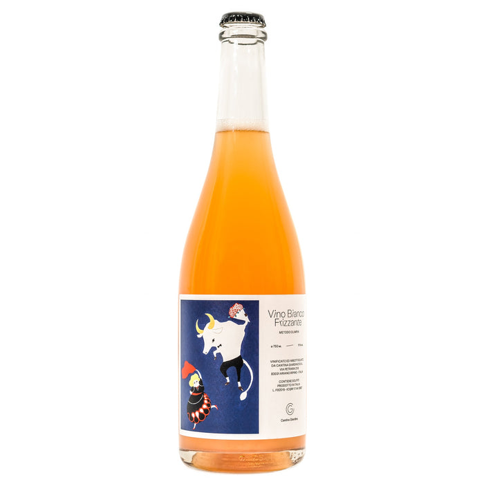 Cantina Giardino sparkling white wine bottle with amber liquid and blue label featuring a dog