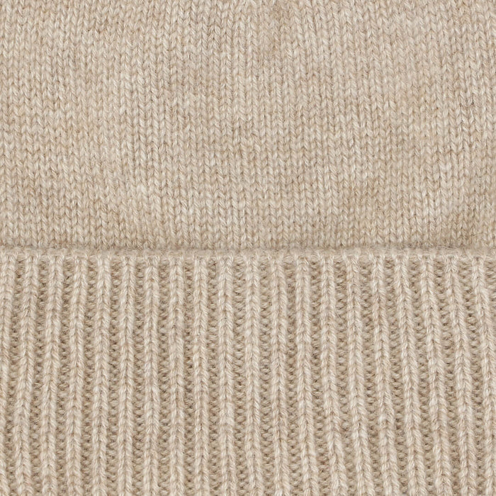 Cashmere hue med rib kant i lys beige