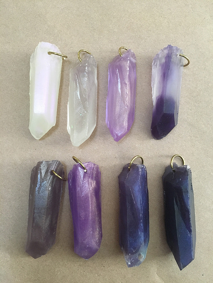 CAST GLOW CRYSTAL PENDANT