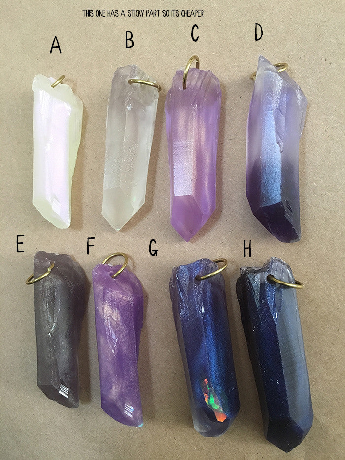 CAST GLOW CRYSTAL PENDANT