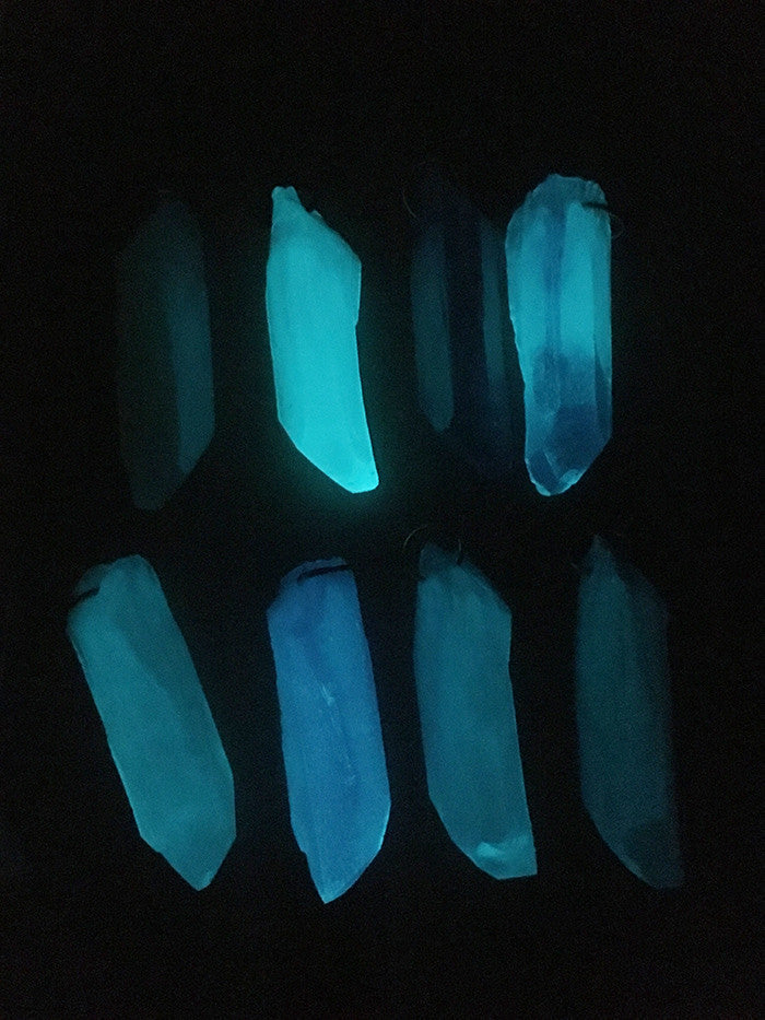 CAST GLOW CRYSTAL PENDANT