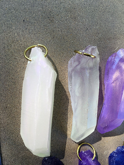 CAST GLOW CRYSTAL PENDANT