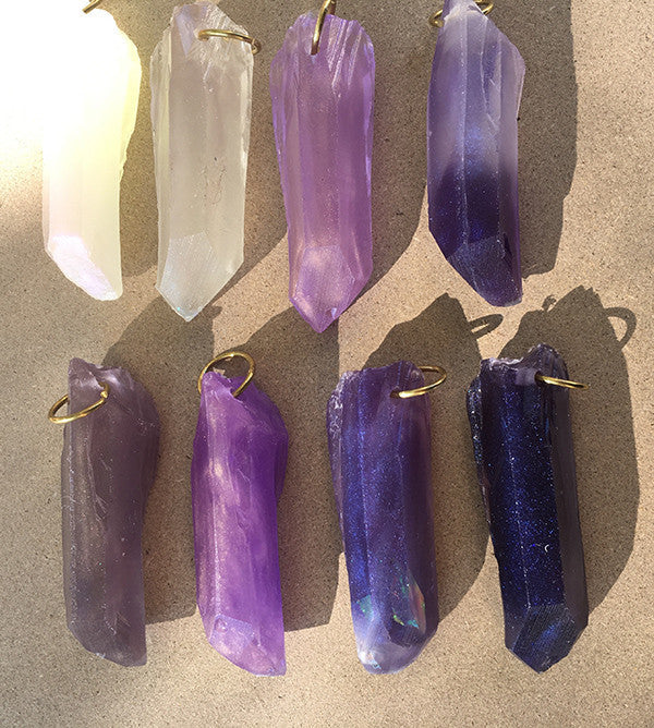 CAST GLOW CRYSTAL PENDANT