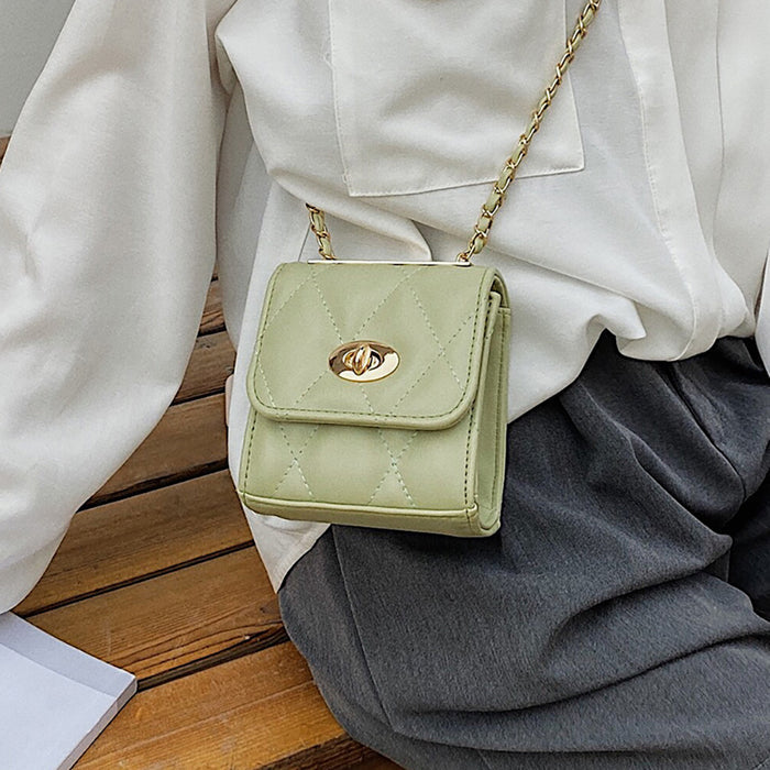 Chic Chain Crossbody Bag