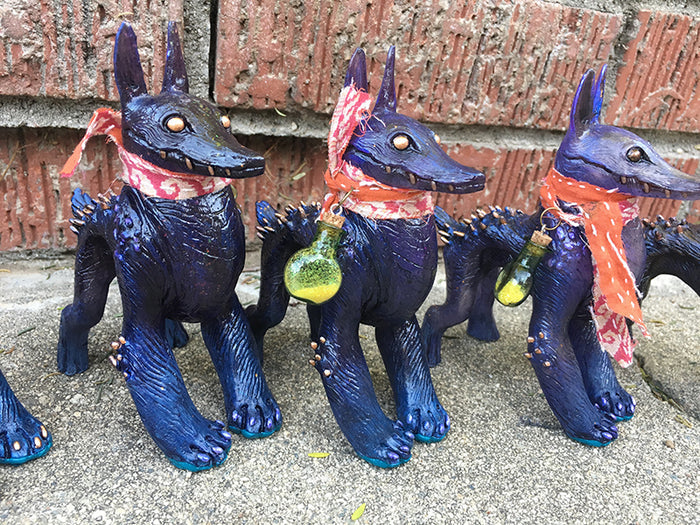 CRAGNOG PAINTED ART TOY- GLITTERY TRANSLUCENT GLOW IN THE DARK