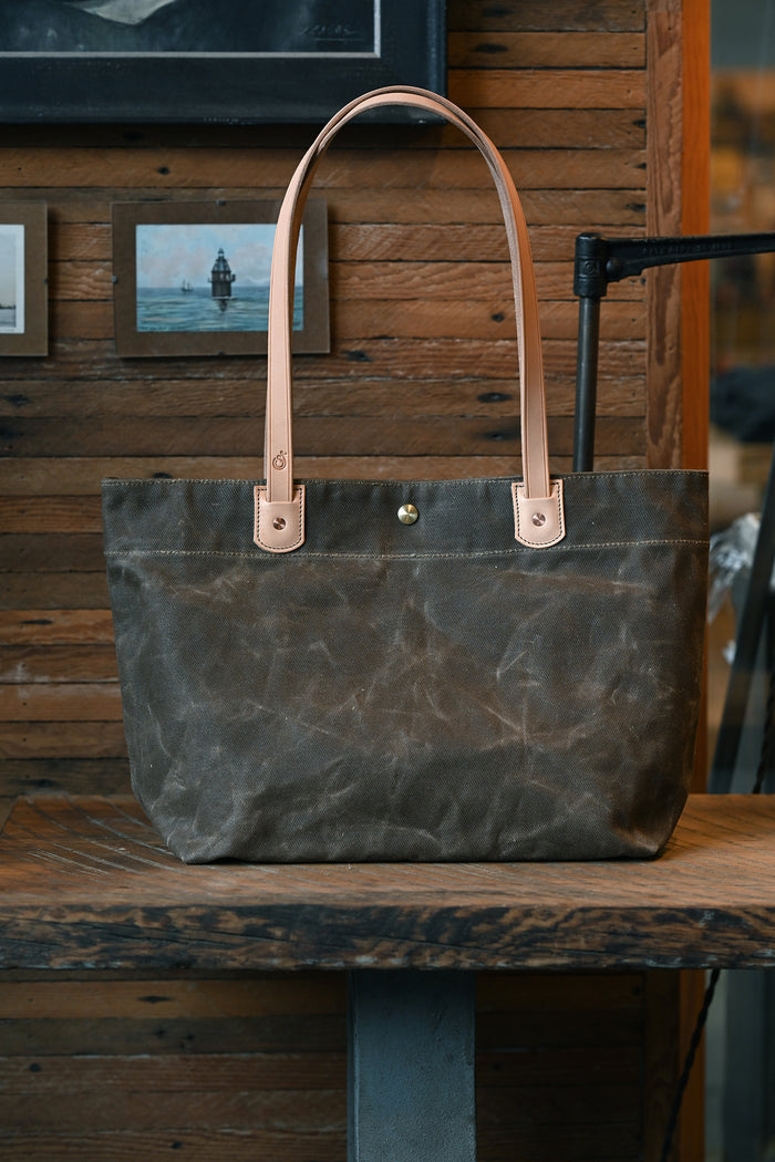 Dolly Tote Bag