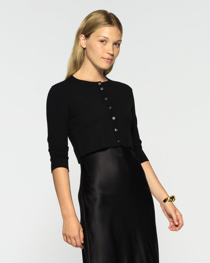 Fitted Cropped Cardigan - Black