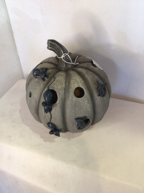 Frontgate Halloween Gray Resin Pumpkin Mice Holiday Item