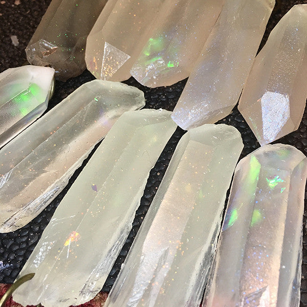GLOW IN THE DARK SPARKLY CRYSTAL PENDANTS