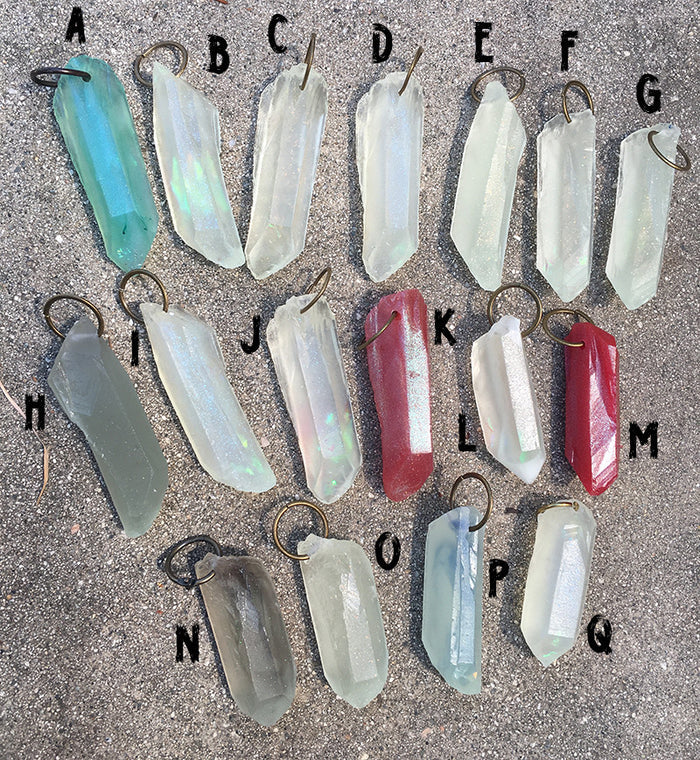 GLOW IN THE DARK SPARKLY CRYSTAL PENDANTS