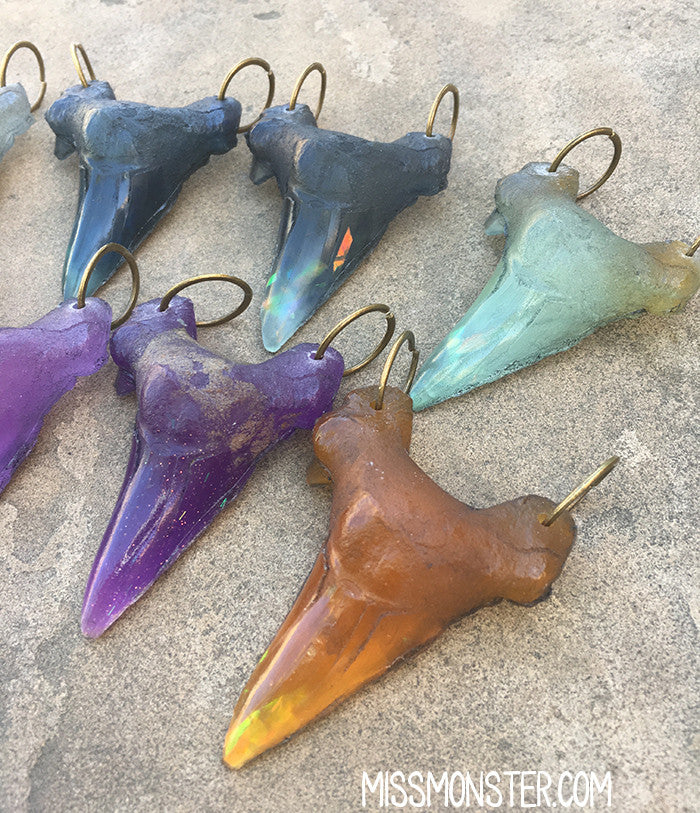GLOW IN THE DARK URETHANE FOSSIL SHARK TOOTH PENDANT