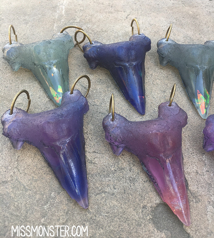 GLOW IN THE DARK URETHANE FOSSIL SHARK TOOTH PENDANT