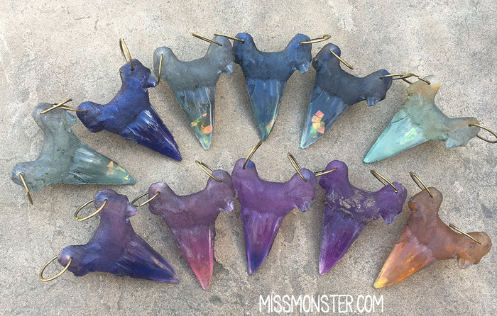 GLOW IN THE DARK URETHANE FOSSIL SHARK TOOTH PENDANT