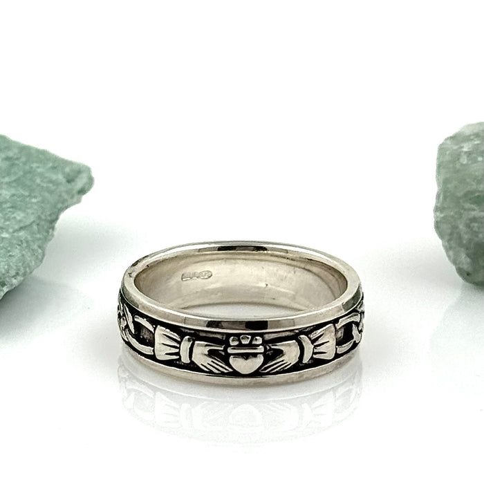 Ladies Oxidised Silver Claddagh Band