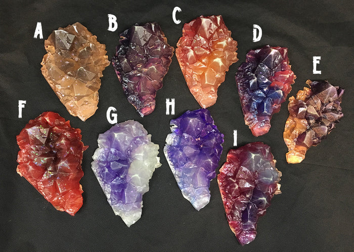 LARGE CRYSTAL CLUSTER- GLOW IN THE DARK