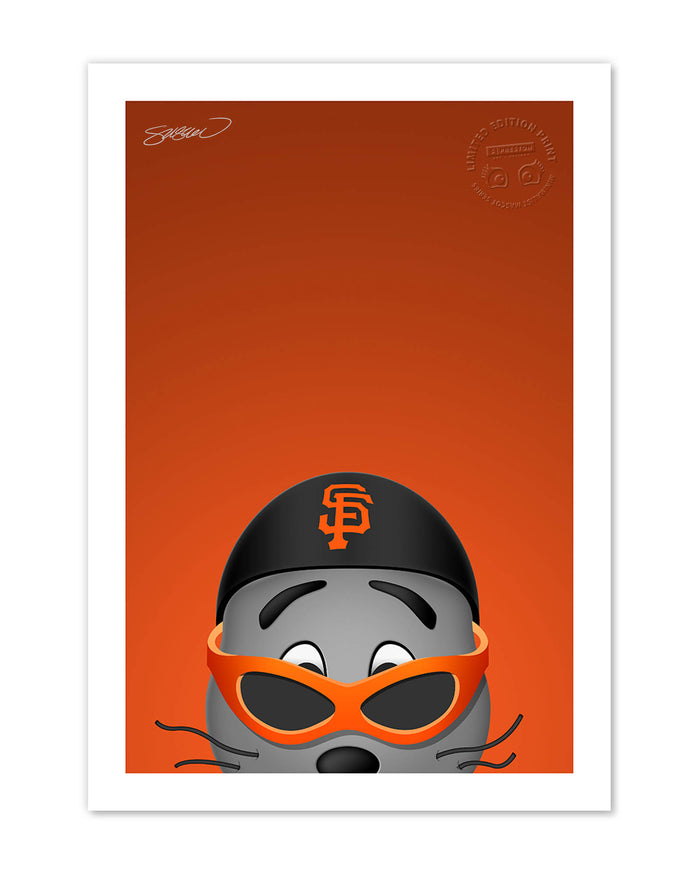 Minimalist Lou Seal