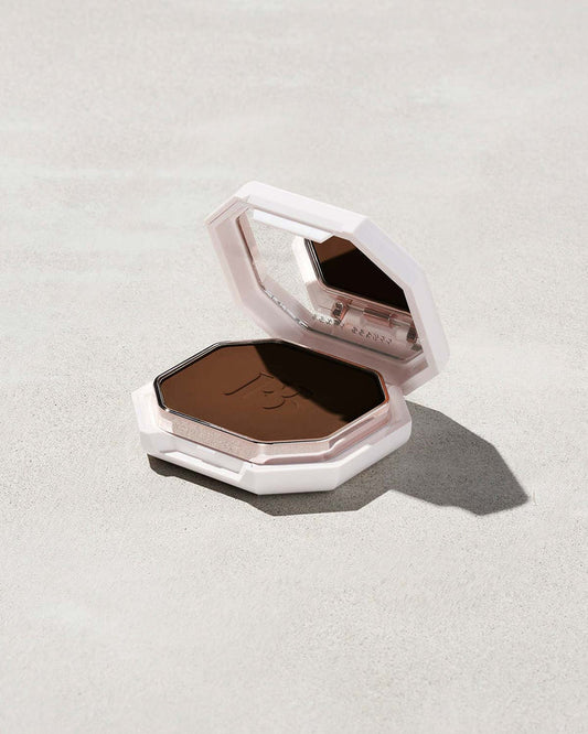 Pro Filt'r Soft Matte Powder Foundation shown in shade 480
