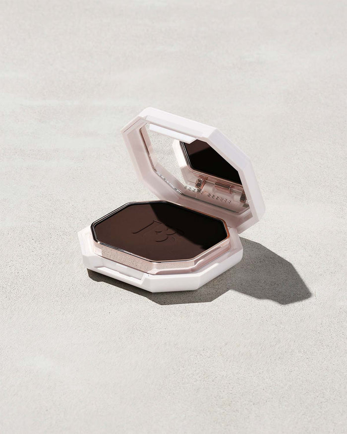 Pro Filt'r Soft Matte Powder Foundation shown in shade 498