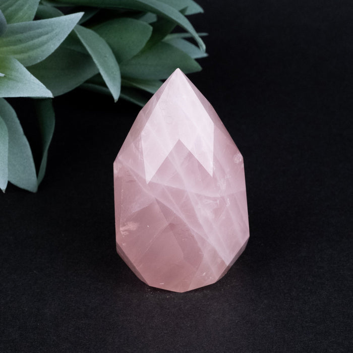 Rose Quartz Faceted Point 158 g 67x40mm - InnerVision Crystals