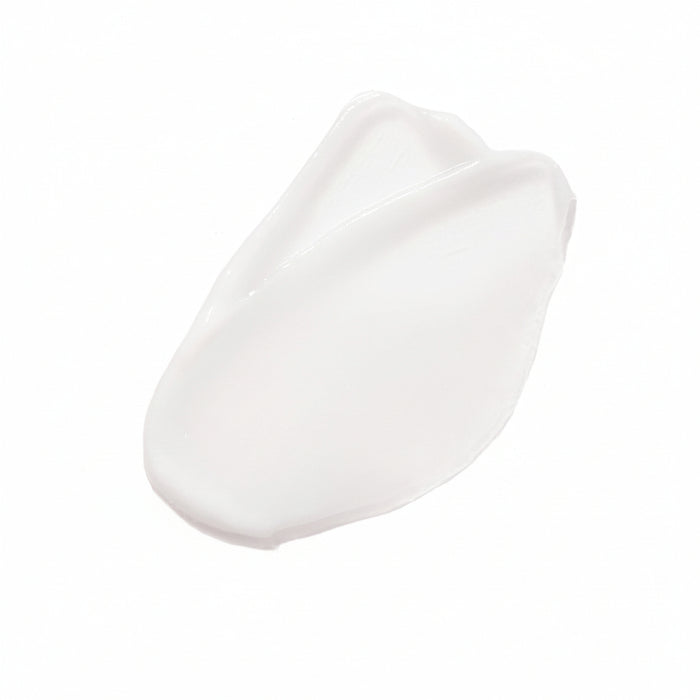 Skinbetter Trio Rebalancing Moisture Treatment cream swatch