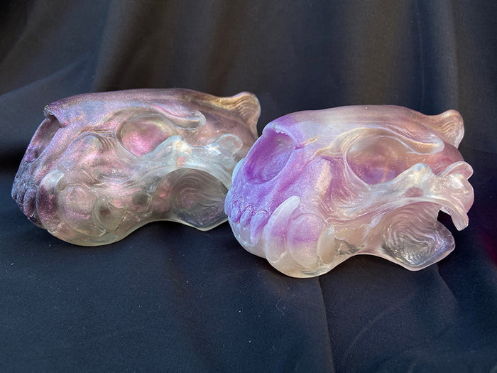 SPIRIT HOUSE CRYSTAL SKULL -PINKY PURPLES