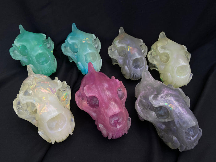 SPIRIT HOUSE GLOW IN THE DARK CRYSTAL SKULL