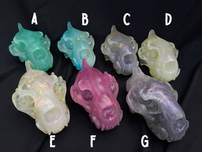 SPIRIT HOUSE GLOW IN THE DARK CRYSTAL SKULL