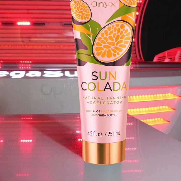 Onyx Suncolada w solarium. Naturalny przyspieszacz do opalania wzmacnia efekt opalenizny podczas sesji w solarium.