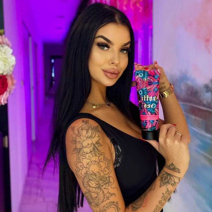 Tattoo Rose balsam brązujący do opalania dla kobiet z tatuażami 251 ml