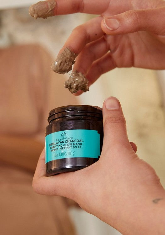 THE BODY SHOP Himalayan Charcoal Purifying Glow Mask قناع طيني بالفحم
