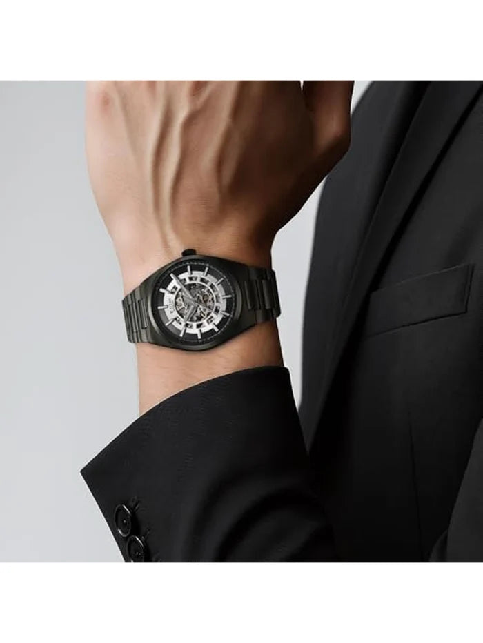 Titan Round Analog Watch - 90221QM02