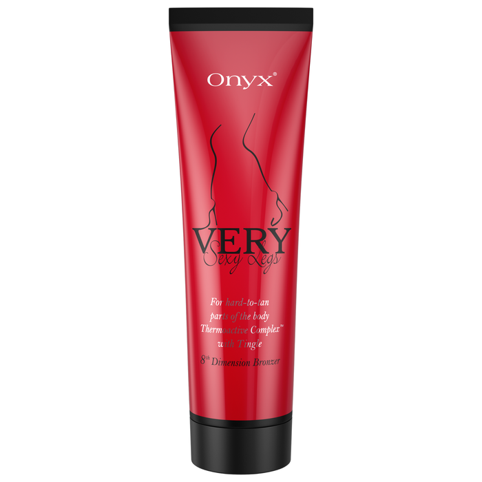 Czerwony bronzer do nóg Onyx Very Sexy Legs z efektem tingle. Widoczna tubka produktu o działaniu rozgrzewającym, idealna do solarium.