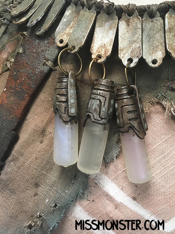 WASTELAND GLOW FOB PENDANT