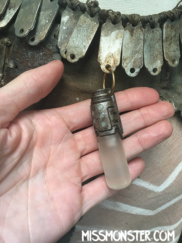 WASTELAND GLOW FOB PENDANT