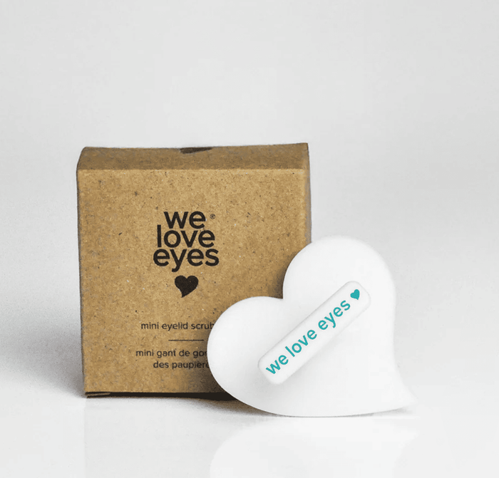 WE LOVE EYES Mini Eyelid Scrub Mitt